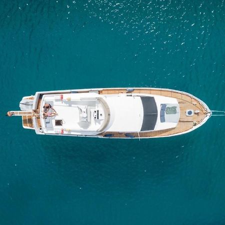 Sea Baroniv "Bedsonboat" Hotel Birgu Ngoại thất bức ảnh