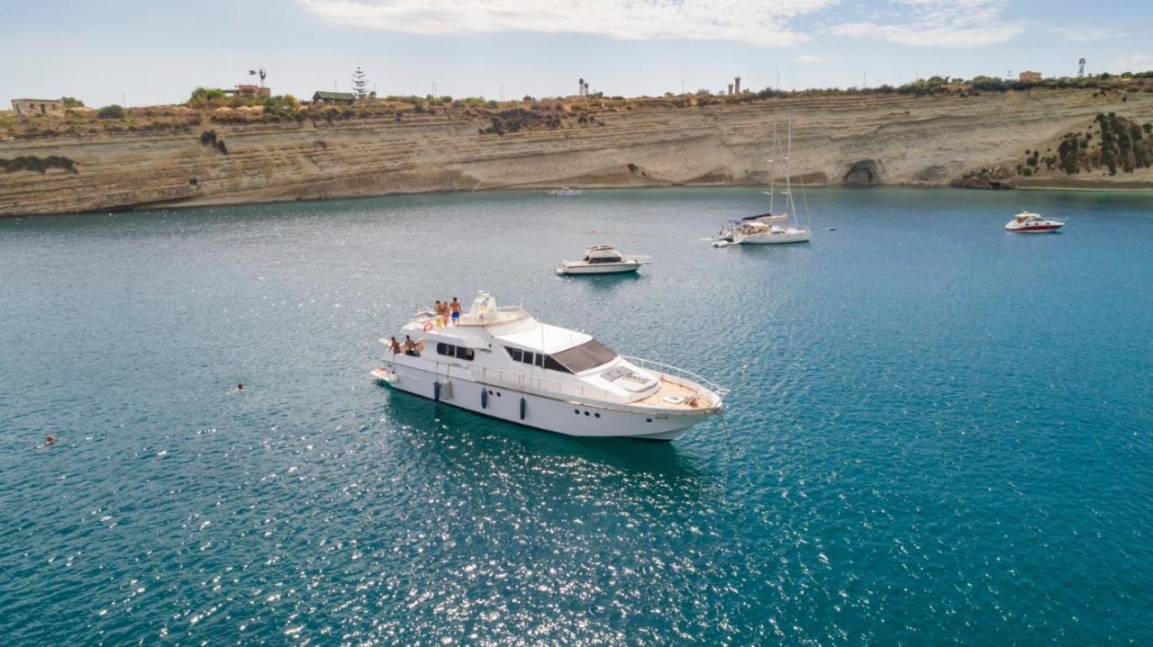Sea Baroniv "Bedsonboat" Hotel Birgu Ngoại thất bức ảnh