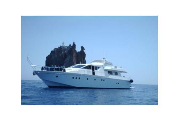 Sea Baroniv "Bedsonboat" Hotel Birgu Ngoại thất bức ảnh